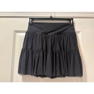 Blogilates NWT Crossover Tiered Black Mini Skirt